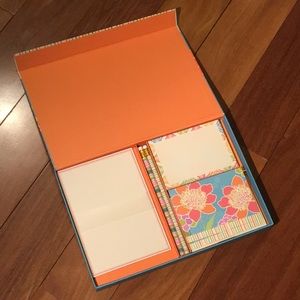 Hallmark Stationary Set